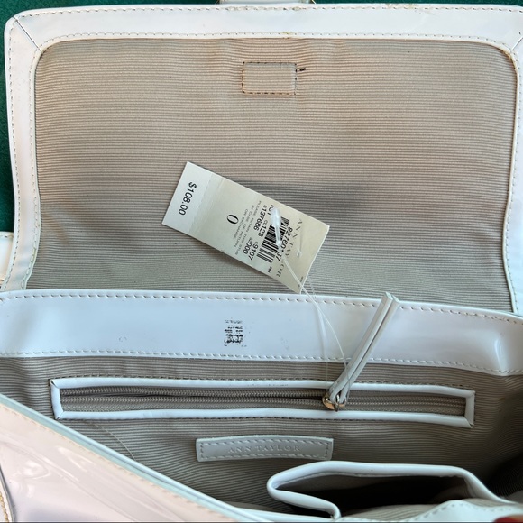 NWT Y2K White Patent Buckled Baguette Bag - Picture 4 of 11